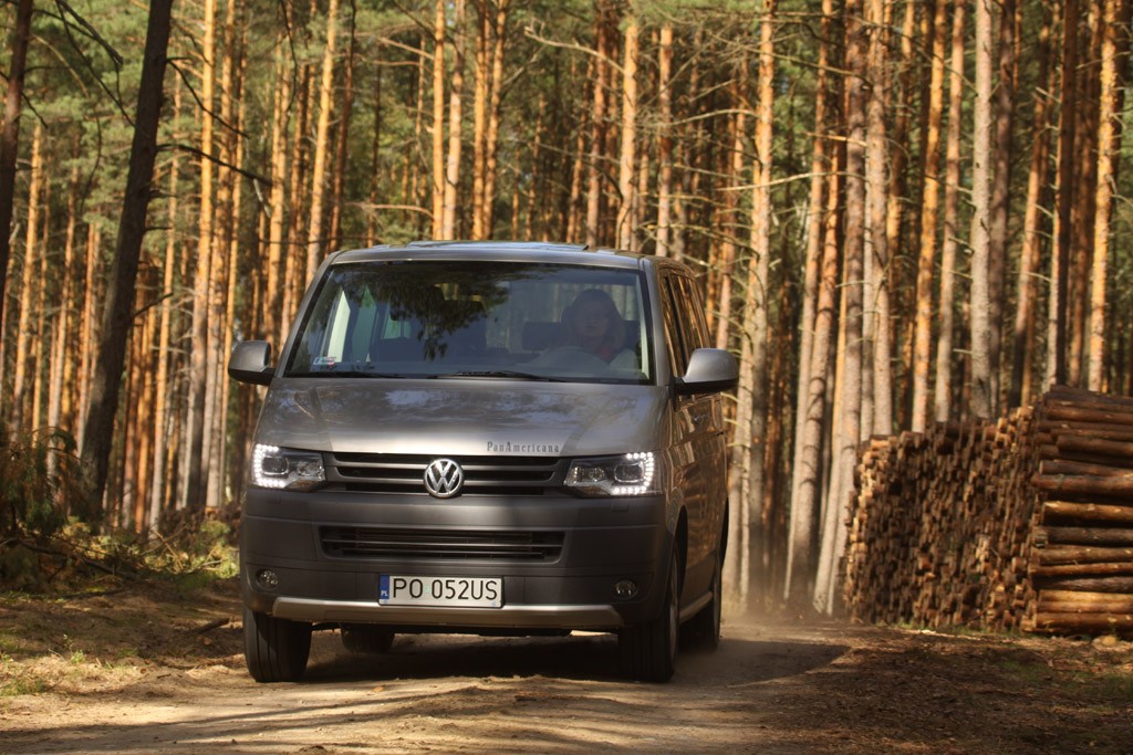 Volkswagen Multivan 2.0 BiTDI PanAmericana: salonka na eskapady