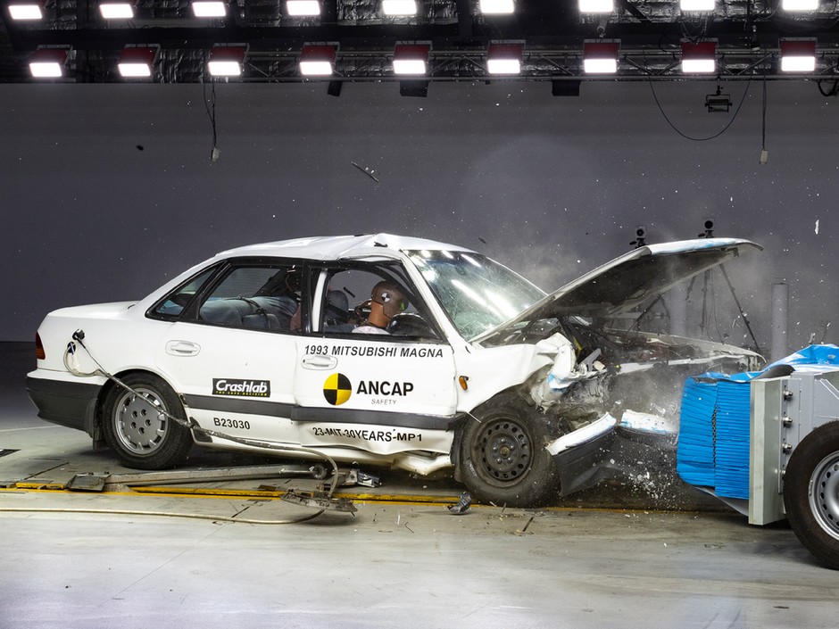 Test zderzeniowy Mitsubishi Magna z 1993 r. w 2023 r.