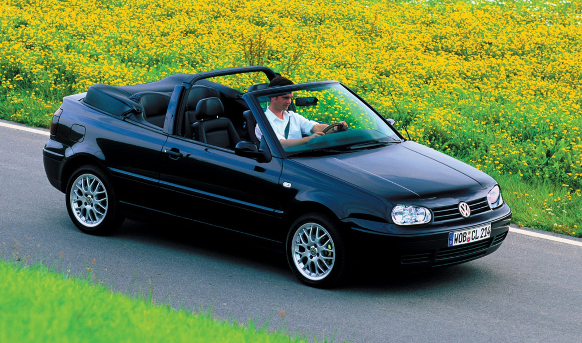 Przyszła wiosna, czas na cabrio! Przegląd rynku używanych kabrioletów