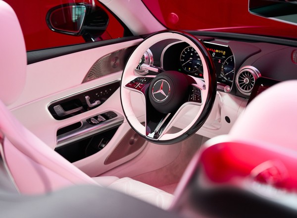 Auto nowe, a już klasyk. Musi być z górnej półki. Hobby dla milionerów