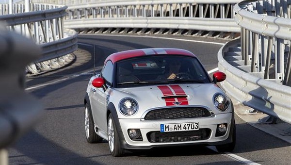 Frankfurt 2011: Mini Coupe w akcji