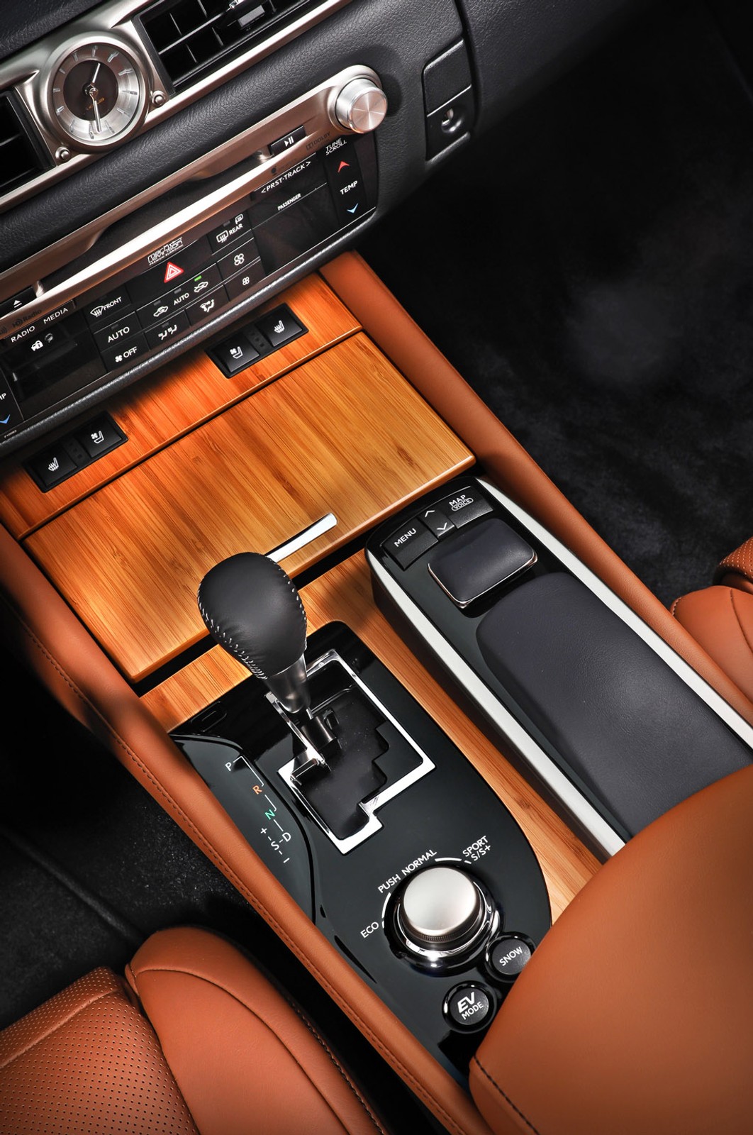 Lexus GS: hybryda na sportowo