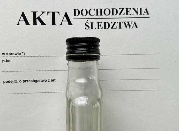 Kryminalni zauważyli kierowcę  BMW. Grożą mu dwa lata więzienia