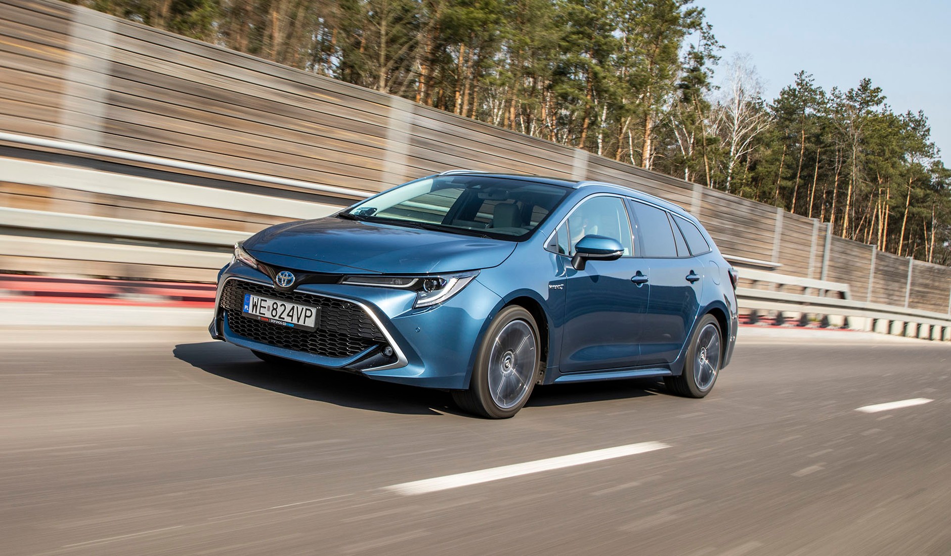 Oszczędzaj z fantazją - test Toyoty Corolla Touring Sports 2.0 Hybrid