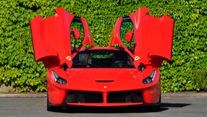 20 skandalicznie drogich klasyków sprzedanych podczas Monterey Car Week