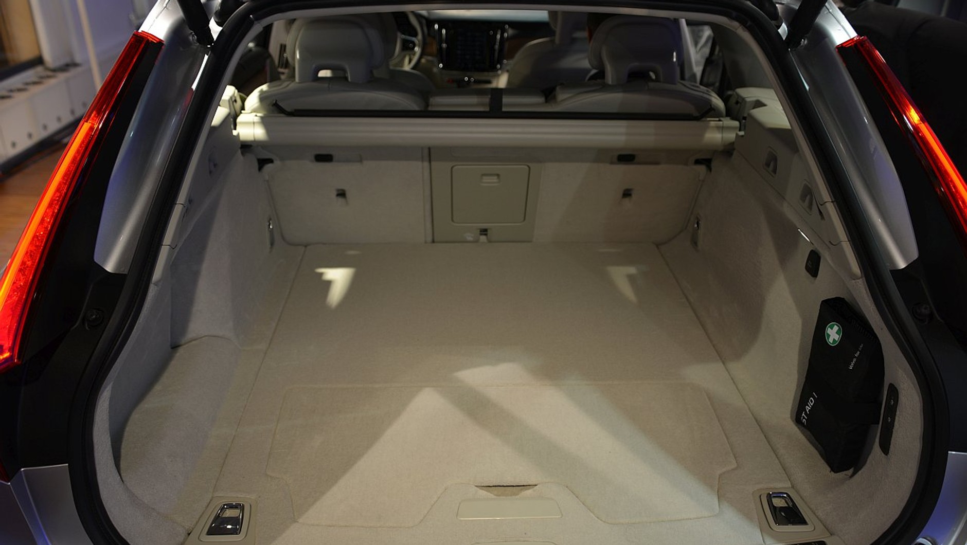 Volvo V90
