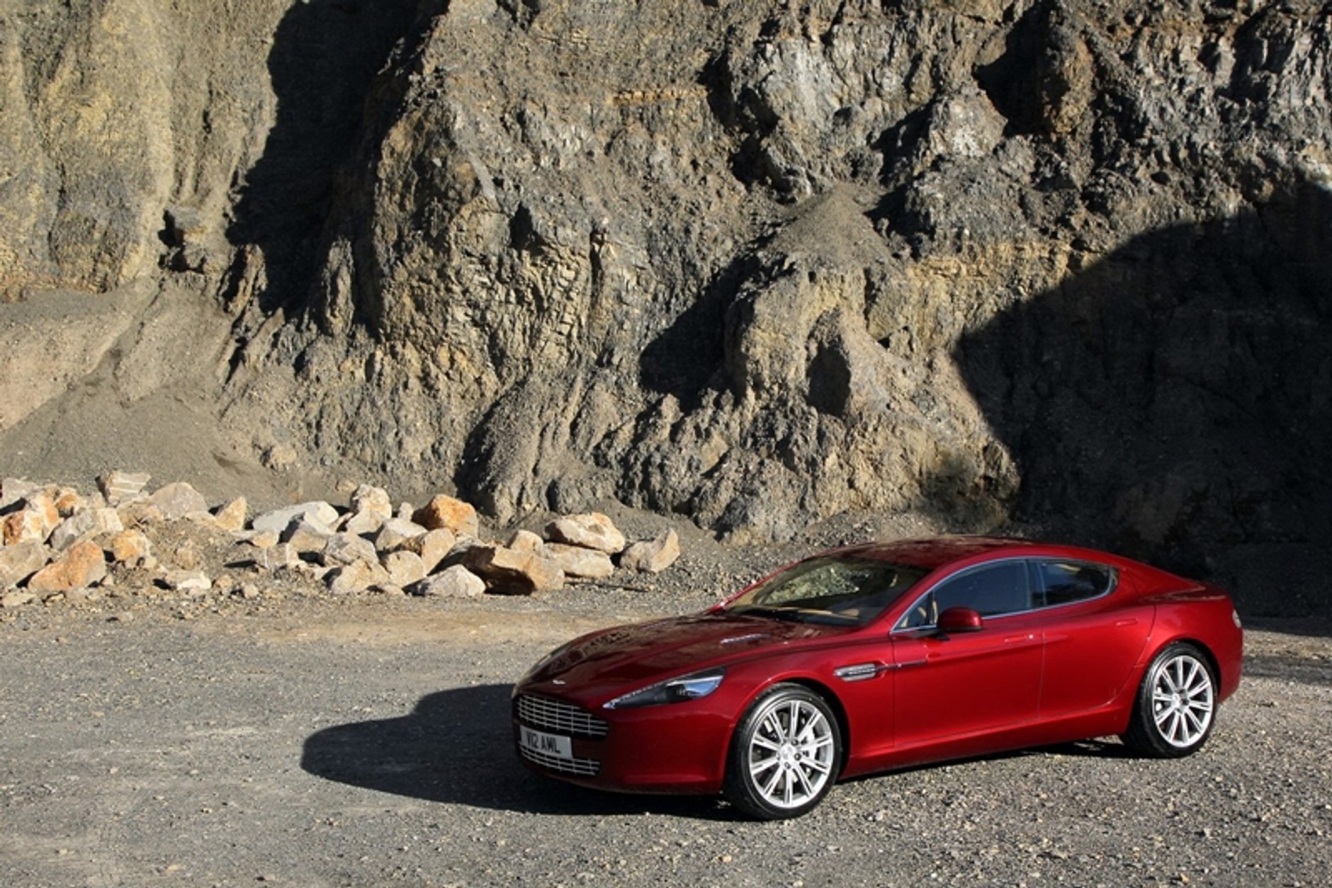 Aston Martin Rapide – z pięknem trzeba obcować