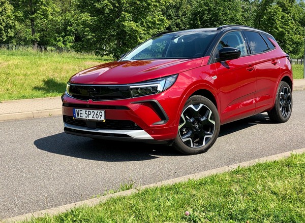 Czy SUV Opla zachował niemiecki charakter?