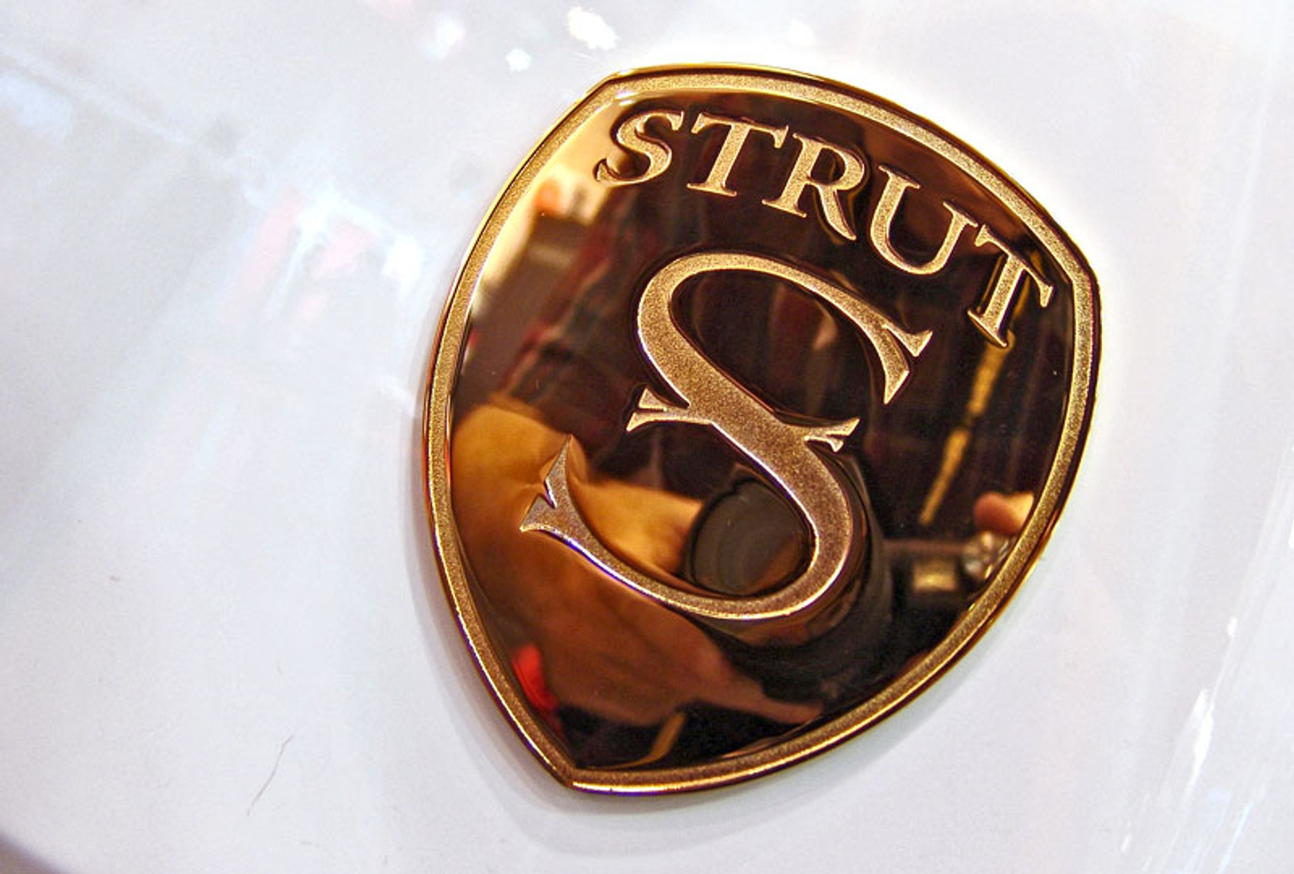 Essen Motor Show 2008: złoty Hummer dla bogatych