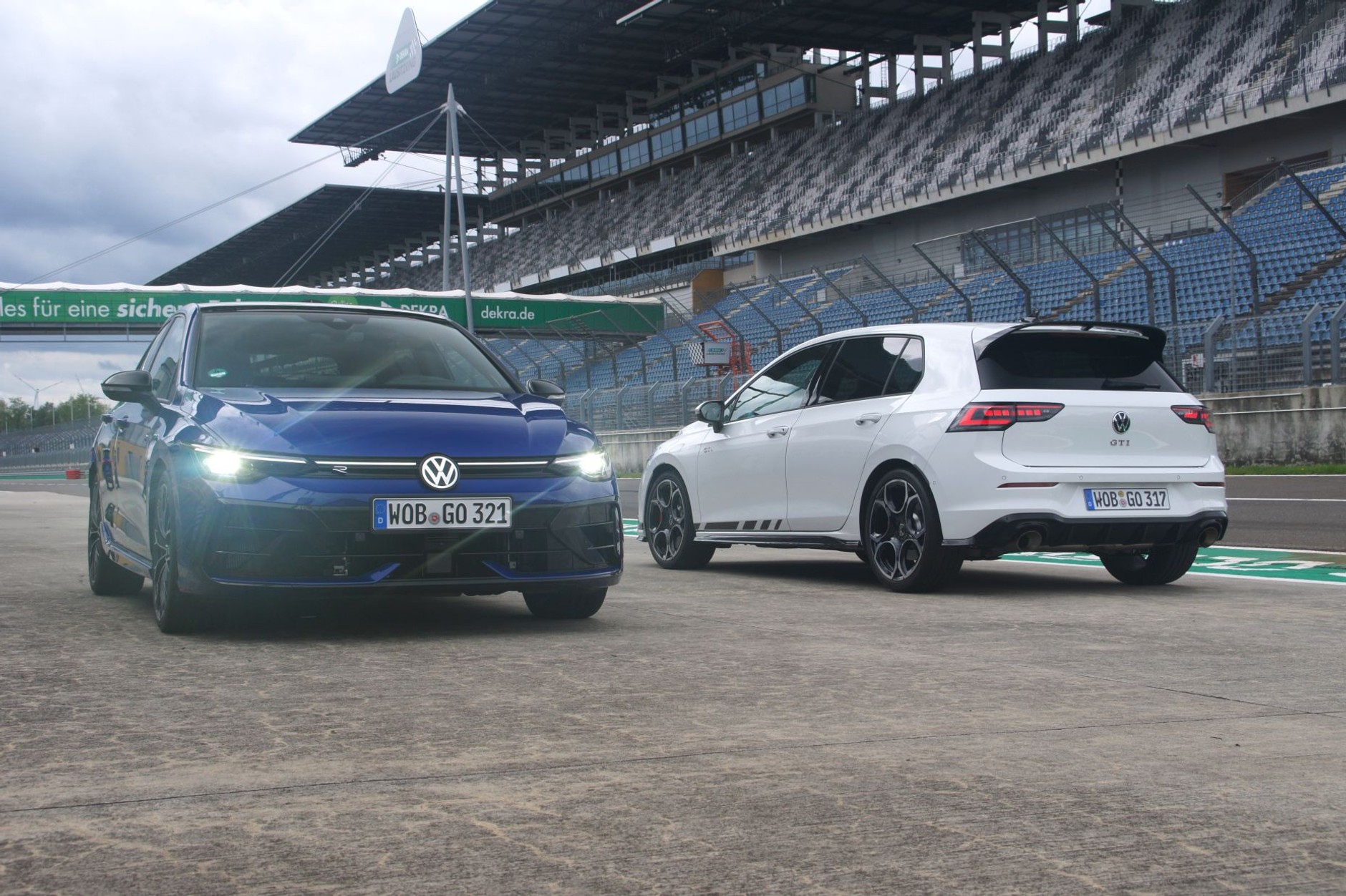 Pikantne odmiany Volkswagena Golfa: GTI i R