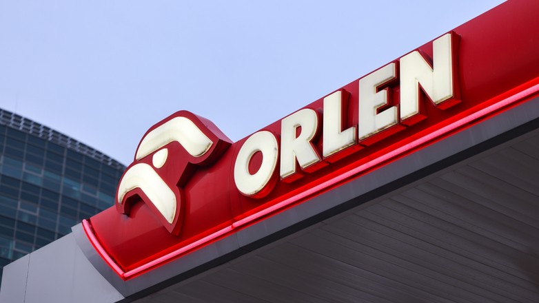 26331040 - WARSZAWA BRIEFING CENY PALIWA NIŻEJ (Stacja paliw Orlen w Warszawie)