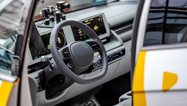 Autonomiczny Hyundai ubiegał się o "prawko". Jak mu poszedł egzamin?