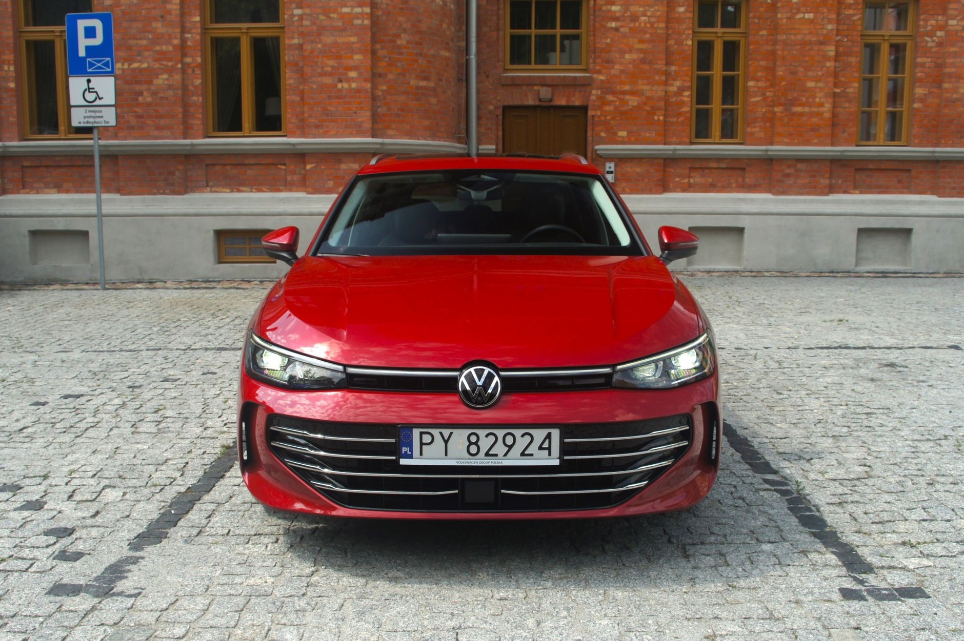 Volkswagen Passat B9 2.0 TDI