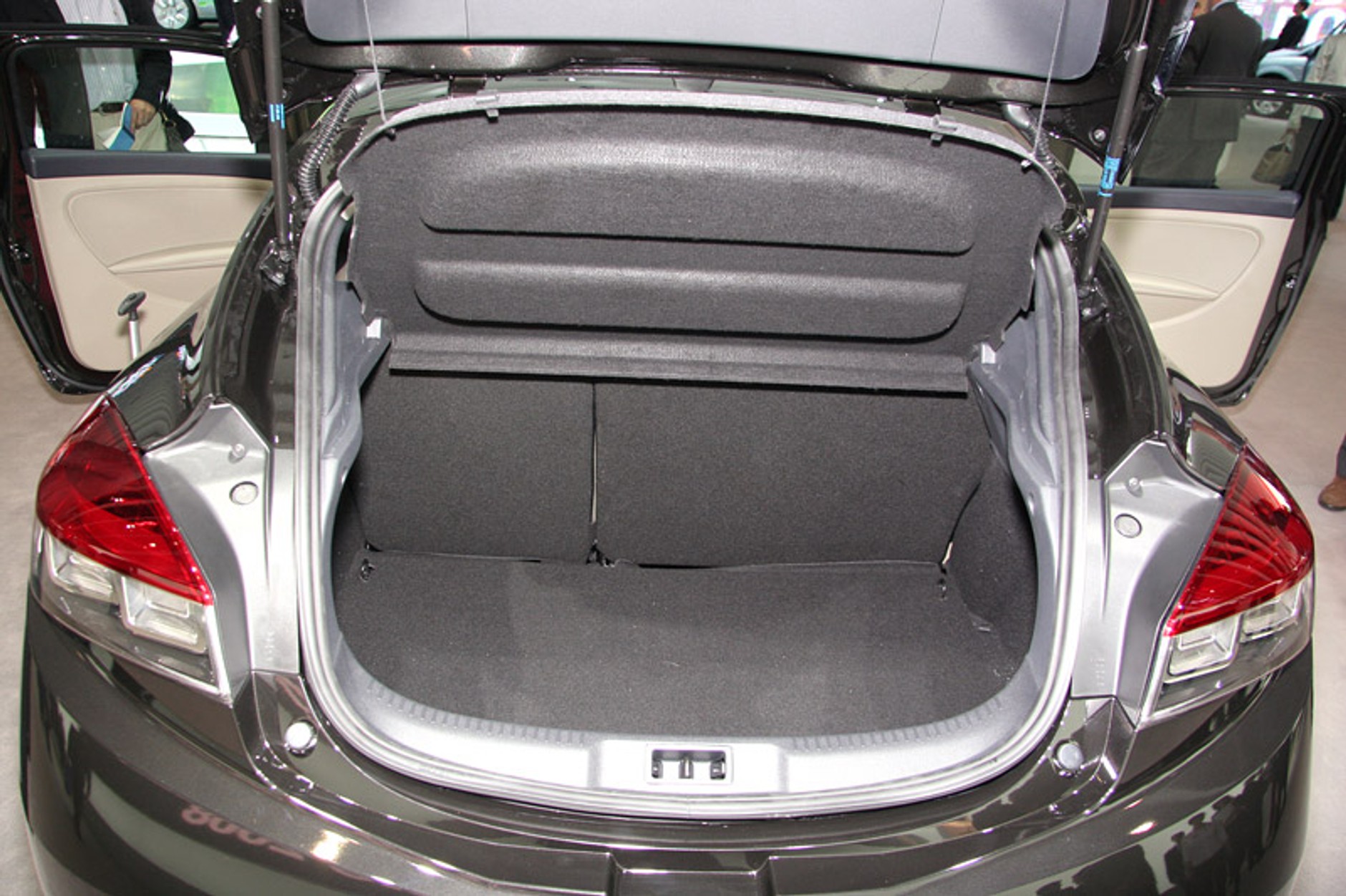 Paryż 2008: Renault Mégane – pierwsze wrażenia (wideo)