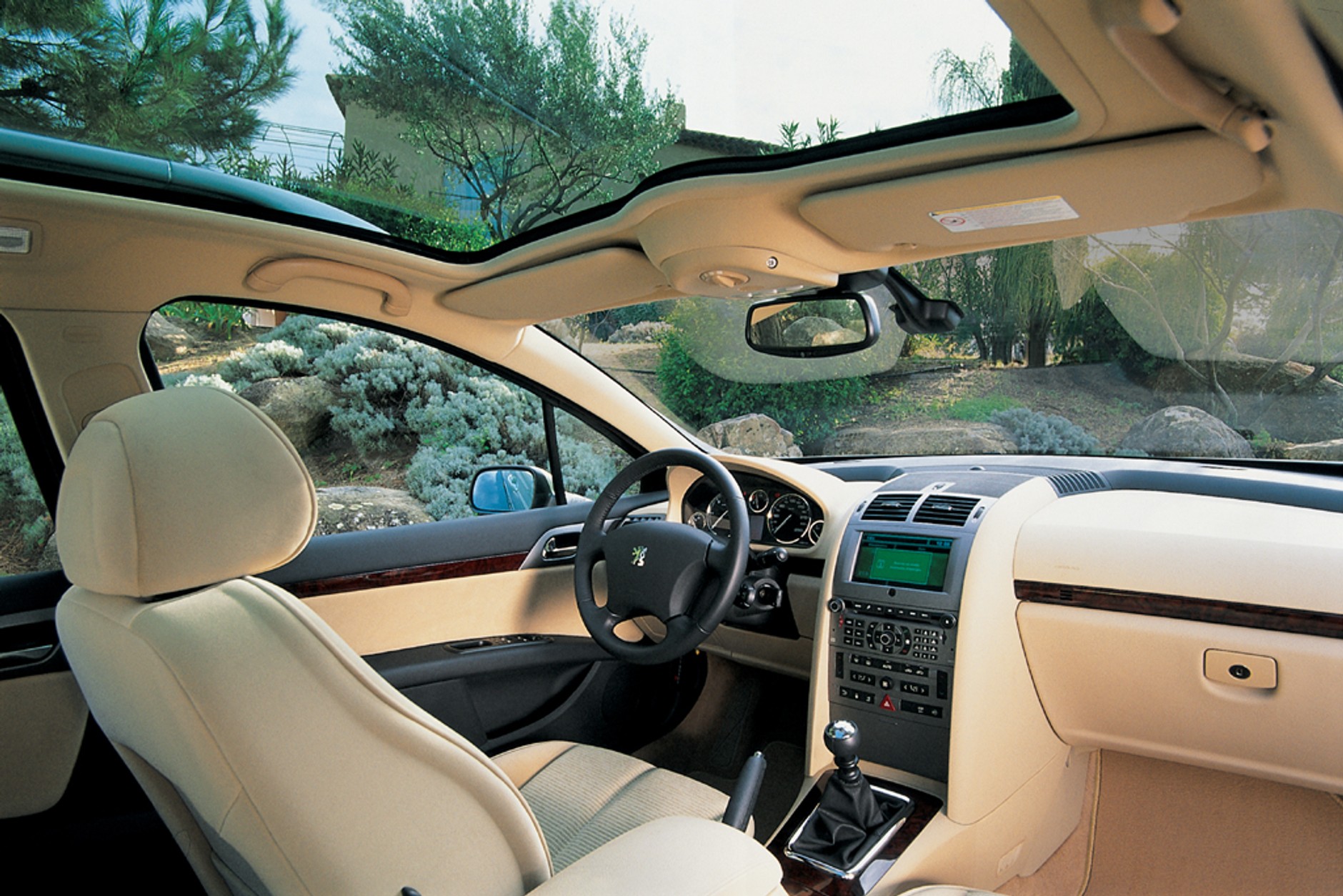 Używany Peugeot 407 - Elegancja i dynamika w standardzie