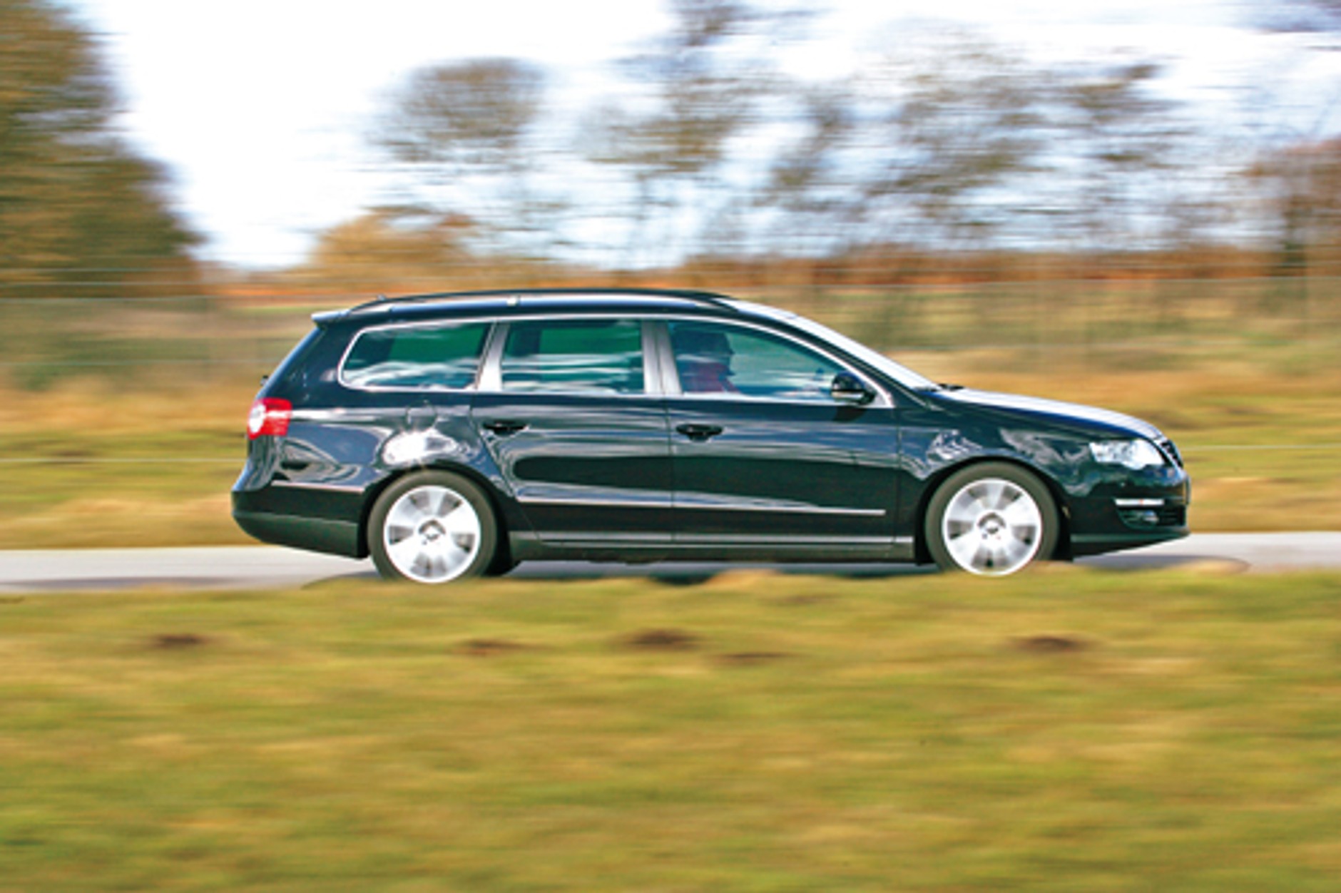 Opel Insignia kontra Renault Laguna Grandtour i Volkswagen Passat Variant: Czy kombi Opla pokona konkurentów?