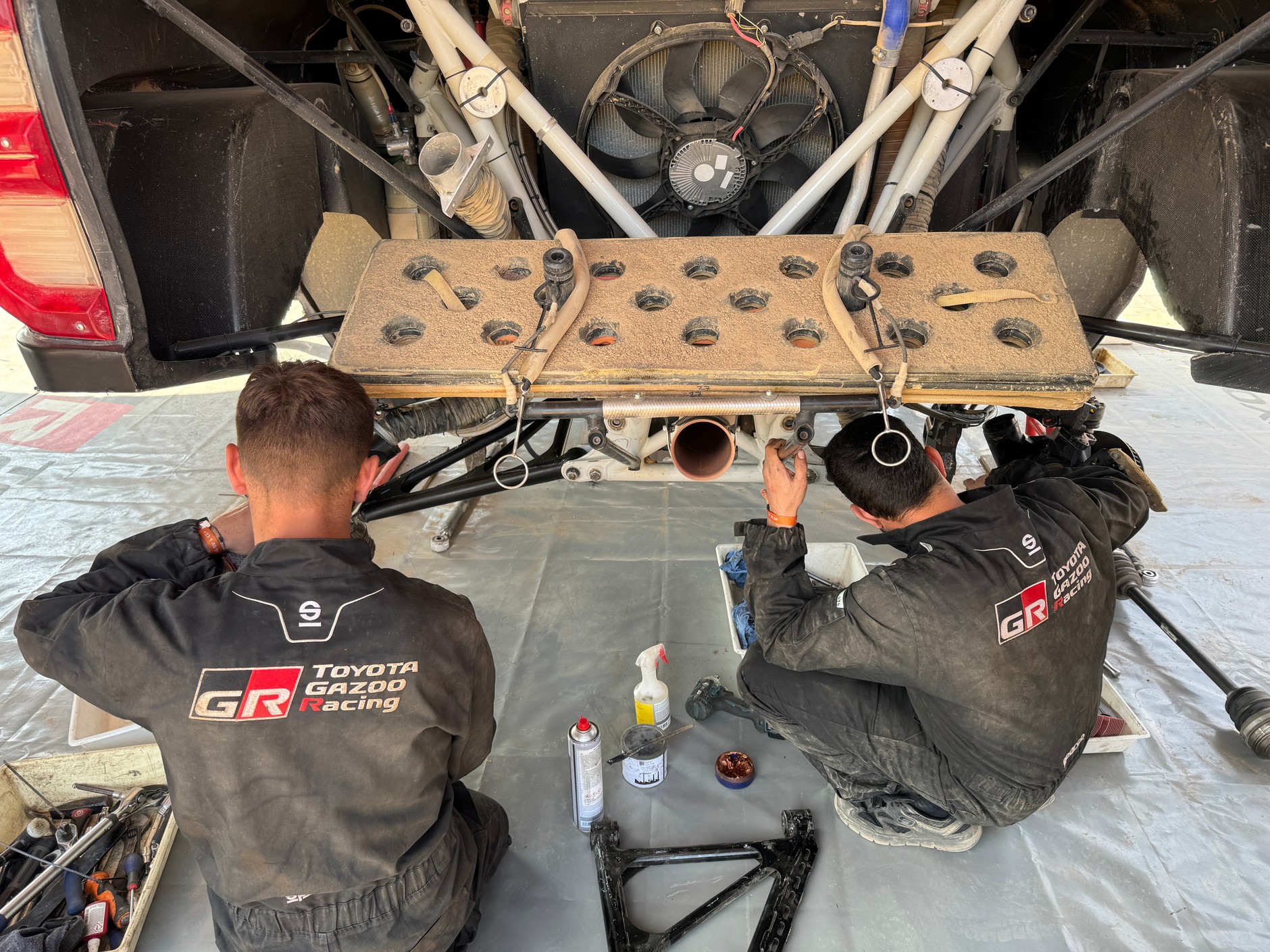 Stanowisko Toyota Gazoo Racing na biwaku Rajd Dakar 2025