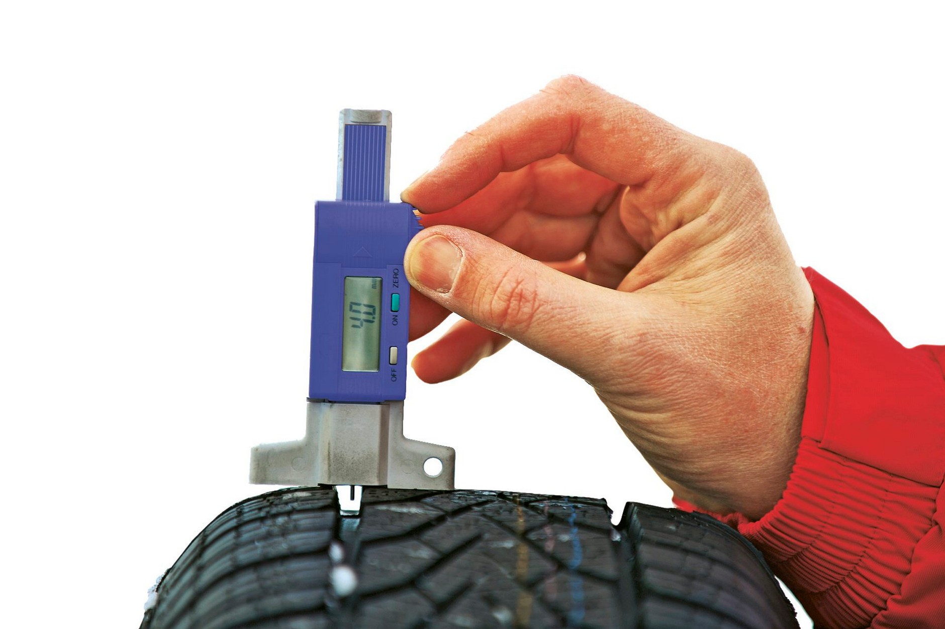 Głębokość bieżnika ma olbrzymie znaczenie w warunkach zimowych!