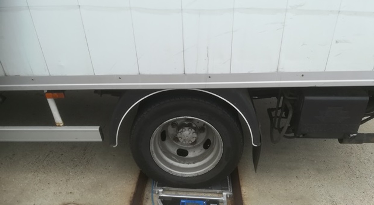 Czy to koniec przeciążonych "dostawczaków"? Kary za przekroczenie dmc poszły ostro w górę