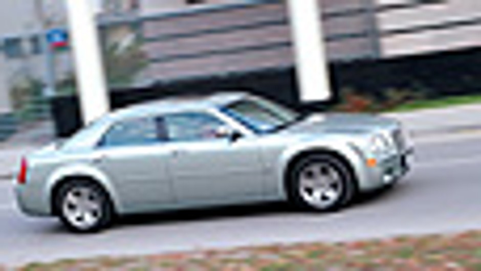 Chrysler 300C 5.7 V8 - Monstrualny w każdym calu