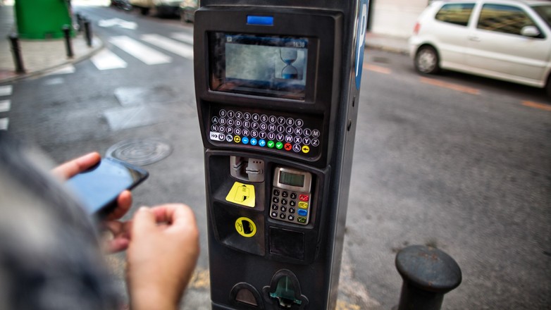 Parkomat. Opłata za parkowanie. Płatny postój. SPP