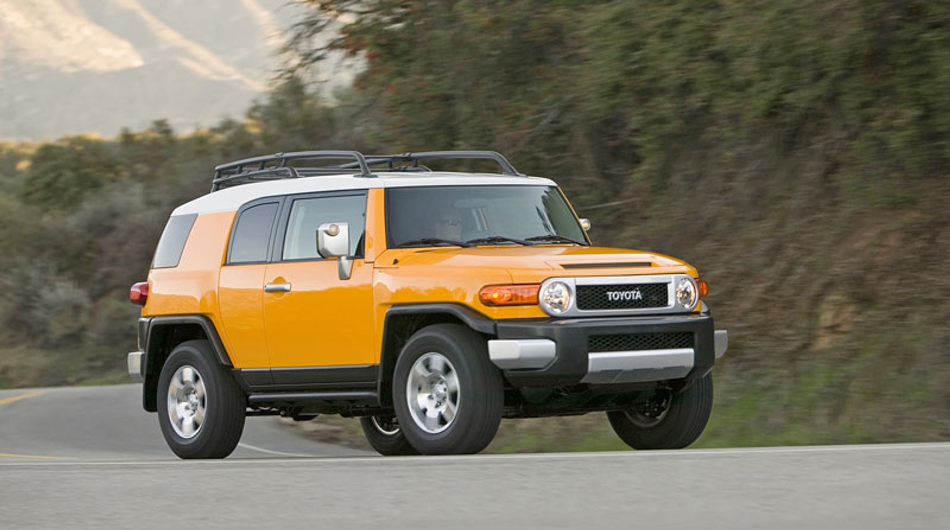 Toyota FJ Cruiser: zmodernizowany silnik dla modelu w stylu retro