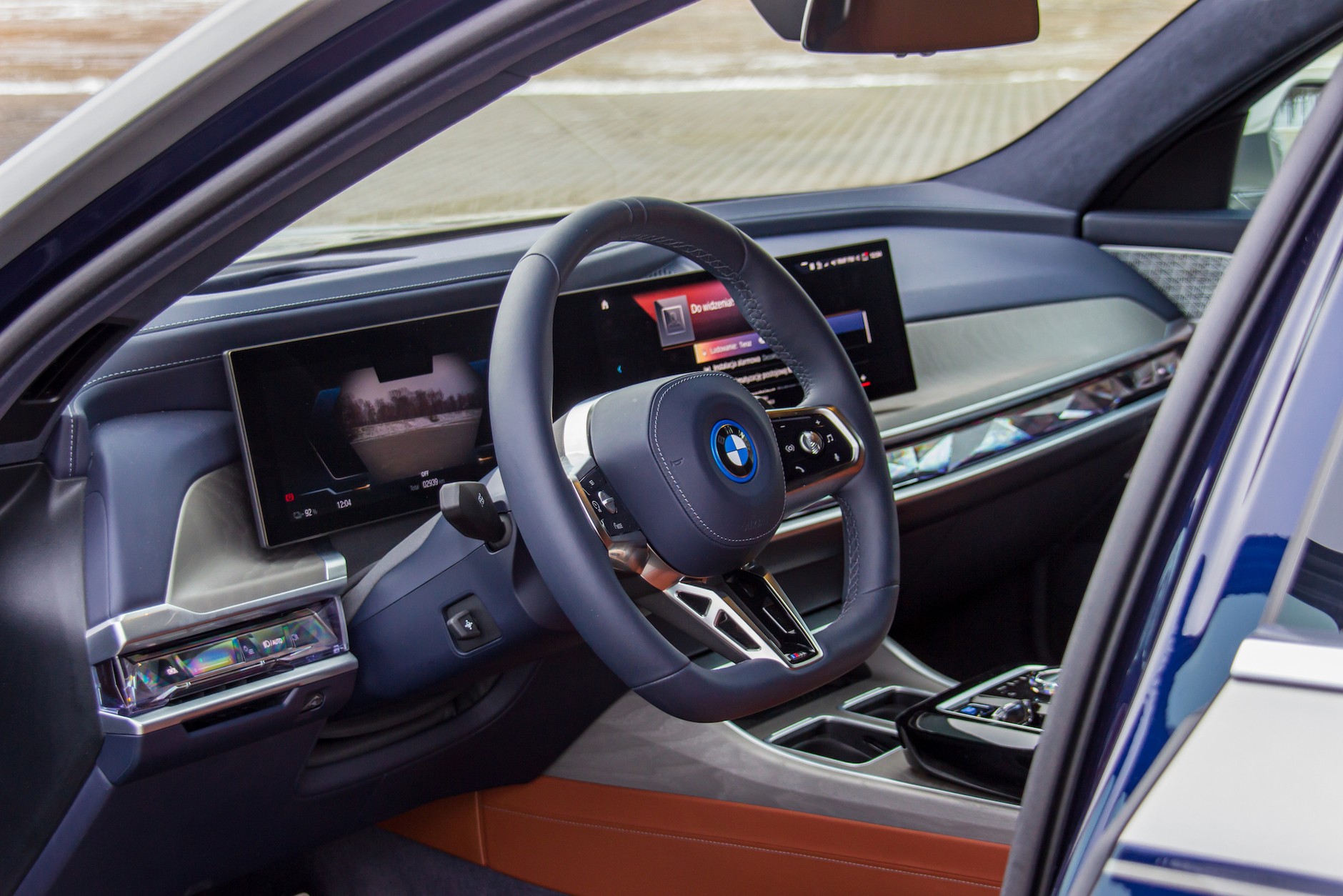 BMW i7