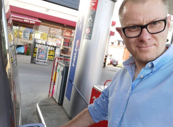 Chciałem zatankować taniej na stacji Orlen, ale... Jak zatankować ze zniżką?