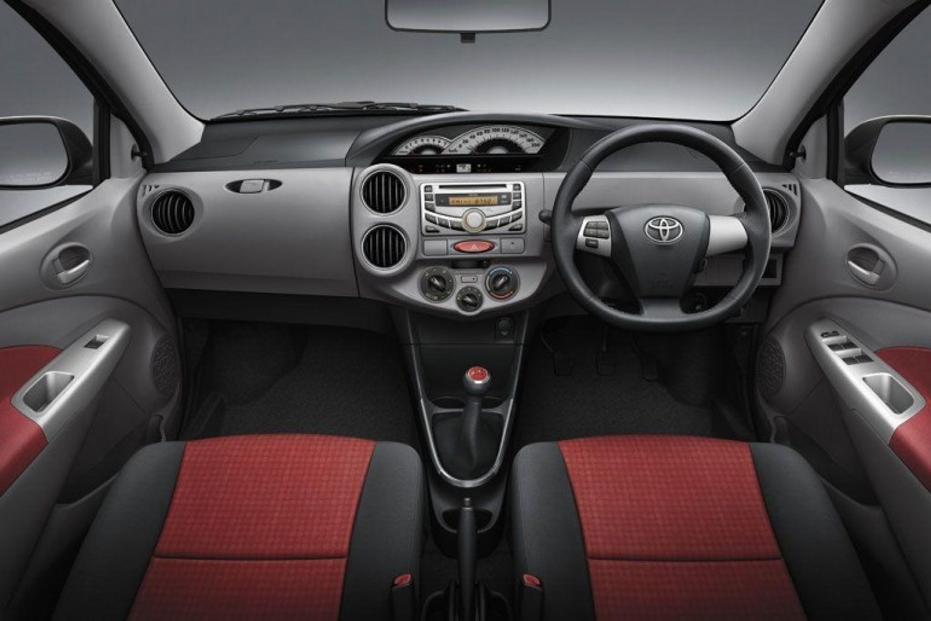 Toyota Etios – malusieńki prezenciulek od giganta