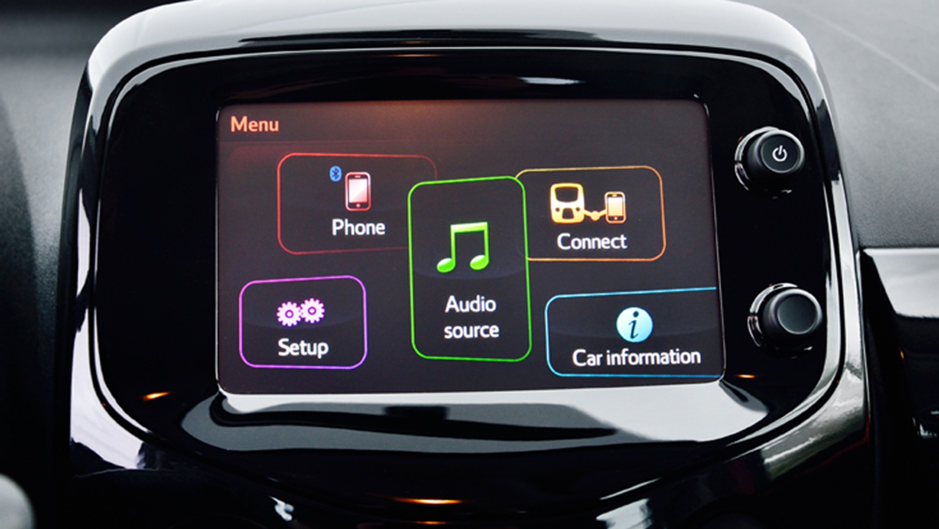 Sprzęt X-touch w nowej Aygo
