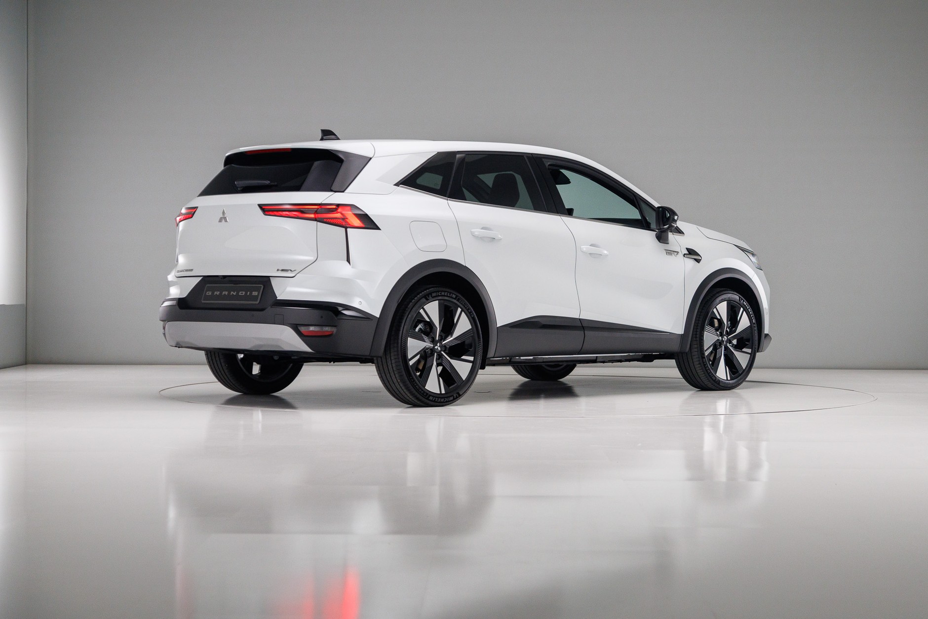2025 Mitsubishi Grandis