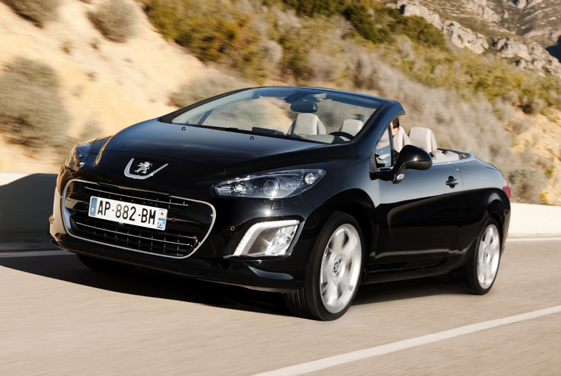 Peugeot 308 po face liftingu przypomina 508-kę