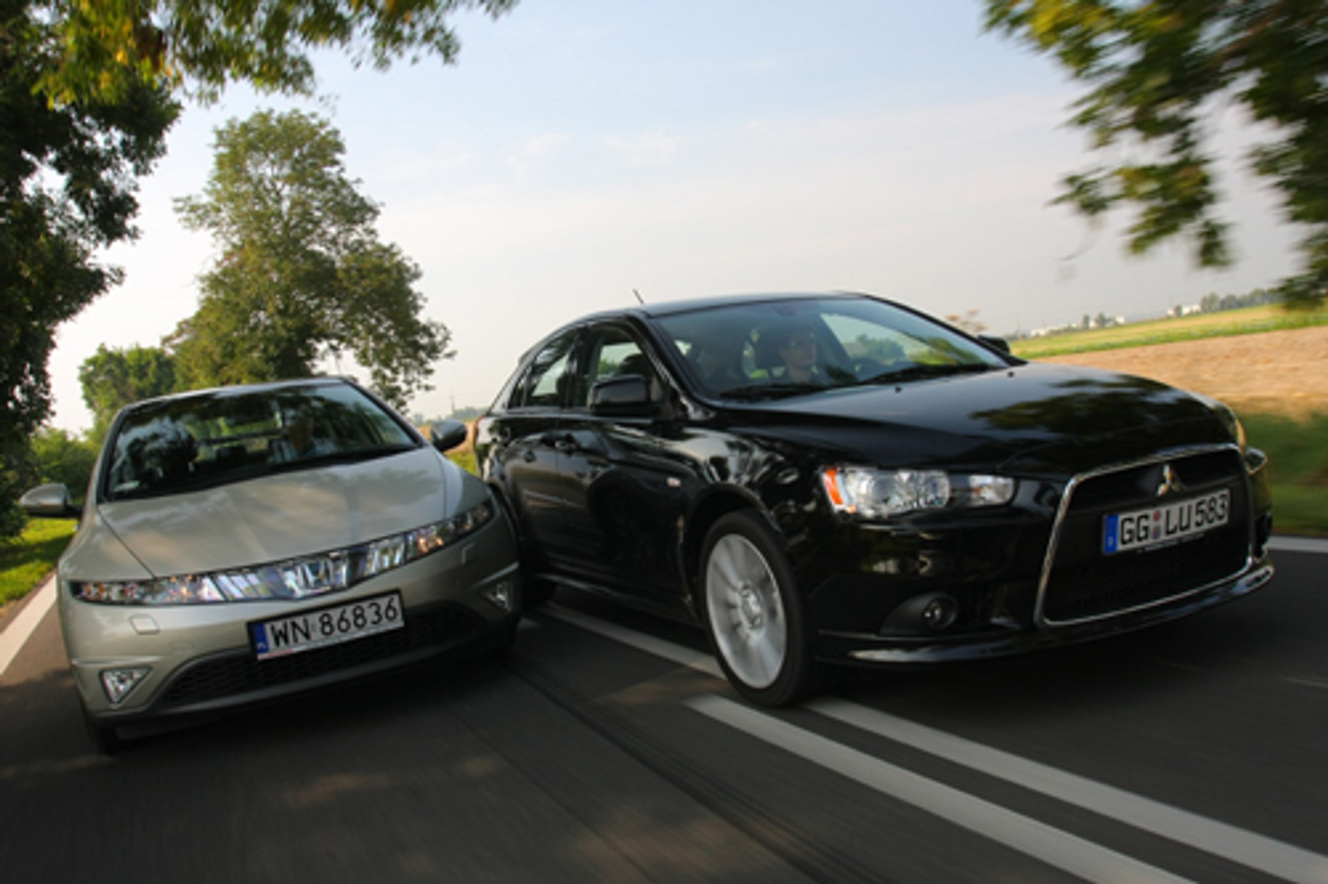 Honda Civic kontra Mitsubishi Lancer - Kompaktowa alternatywa