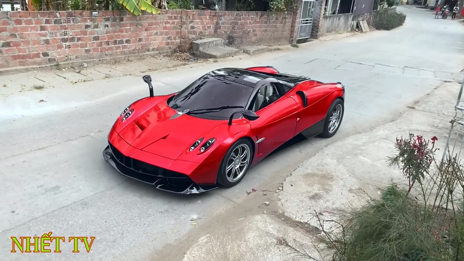 Pagani Huayra – replika