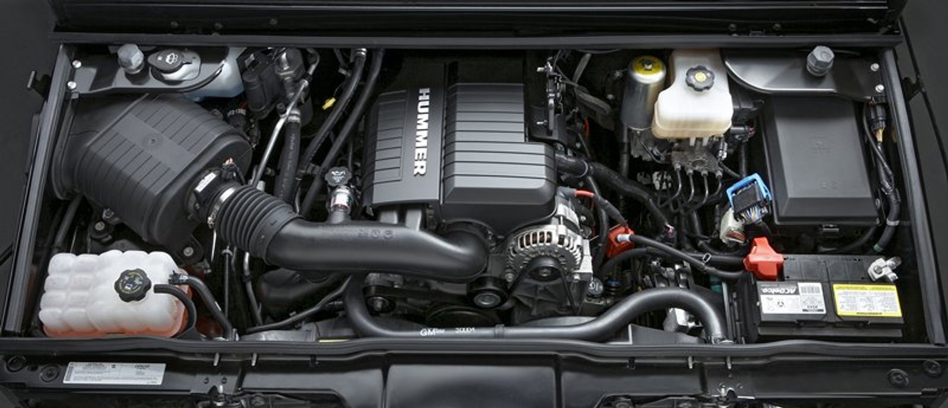 Hummer H2 z nowym silnikiem i wnętrzem