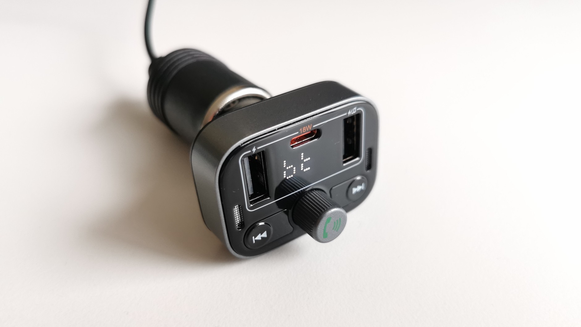 Samochodowy transmiter FM Baseus S-09