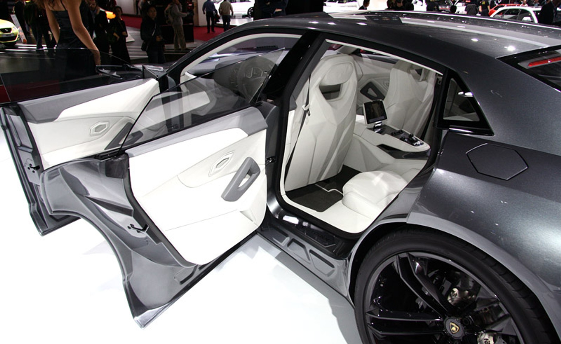 Paryż 2008: Lamborghini Estoque – co najmniej cztery lata do rozpoczęcia produkcji