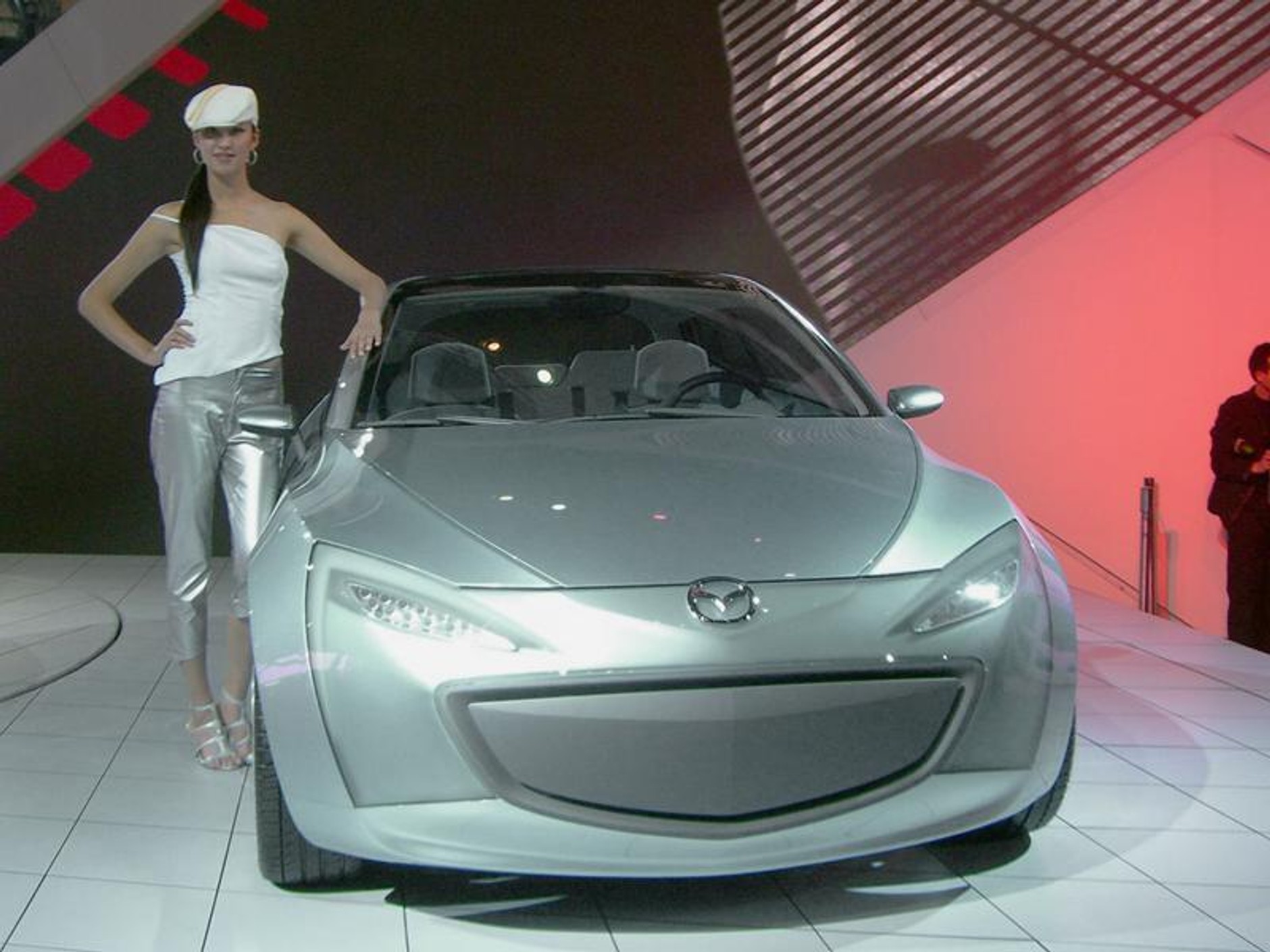 Pekin 2006 - fotogaleria z salonu oraz piękne modelki