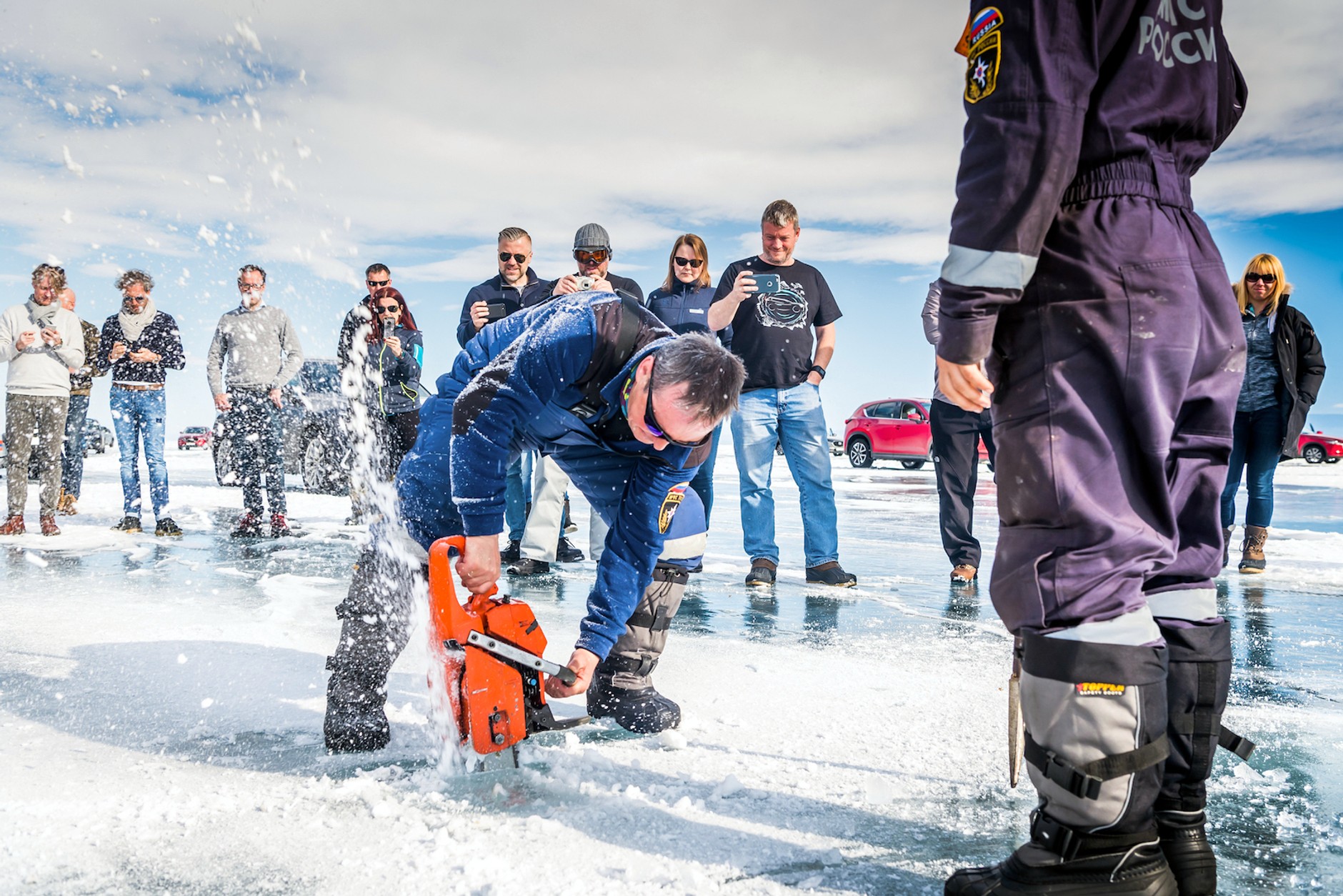 Mazda CX-5 na zamarzniętym Bajkale