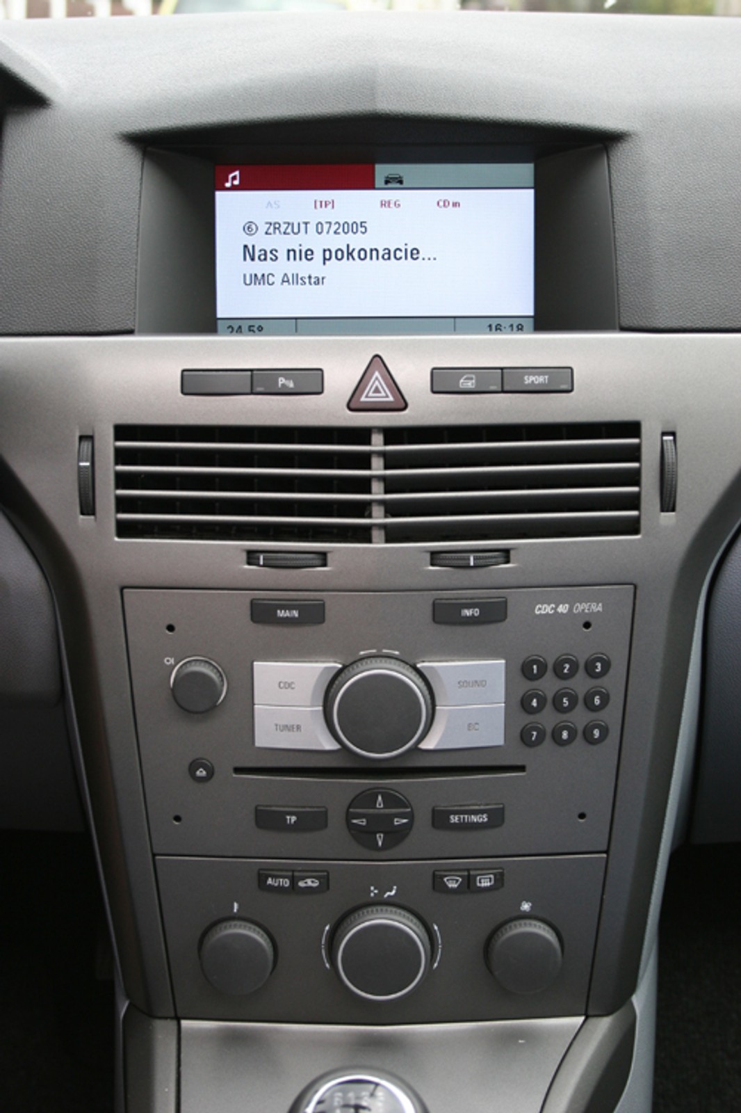 Test fabrycznie montowanych radioodtwarzaczy