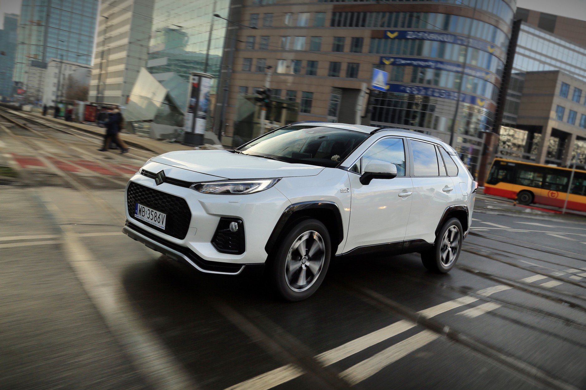 Suzuki Across 2.5 Plug-in Hybrid AWD