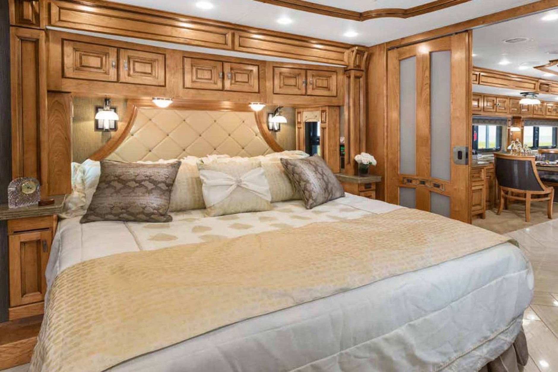 Amerykańskie kampery XXXL