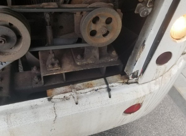 Autobus do przewozu dzieci wyglądał jak wyciągnięty ze złomowiska