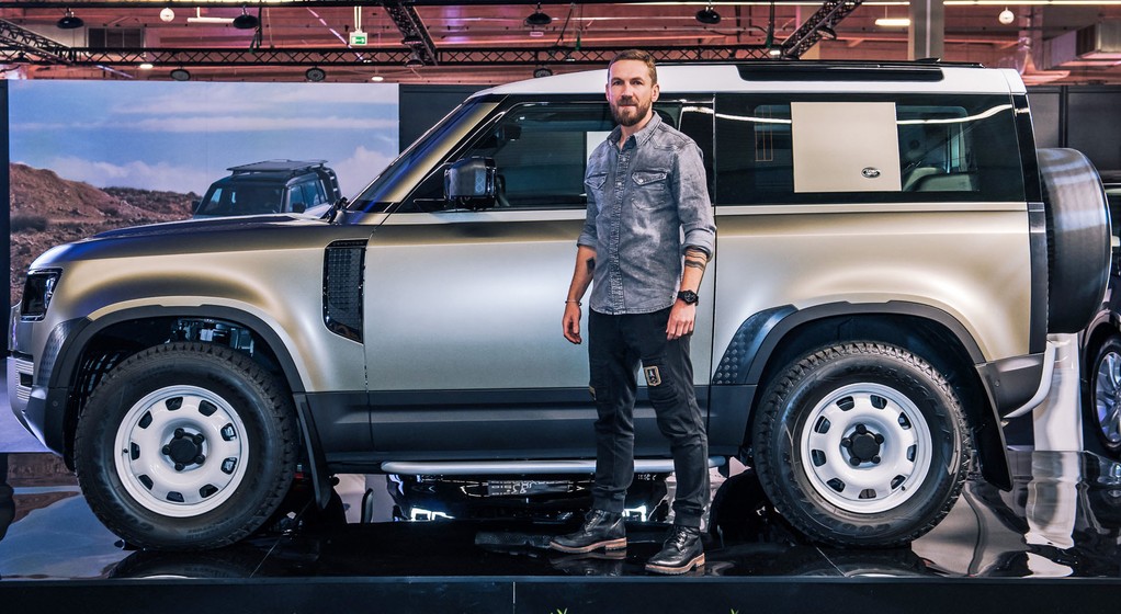 Przemek Kossakowski, ambasadorem nowego Land Rovera Defener 3