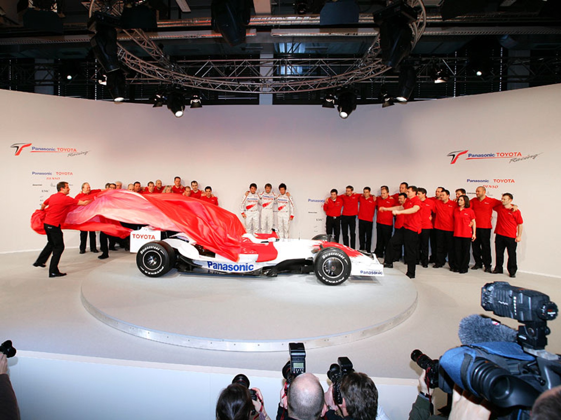 Panasonic Toyota Racing w roku 2008 - kierowcy, historia, fotogaleria