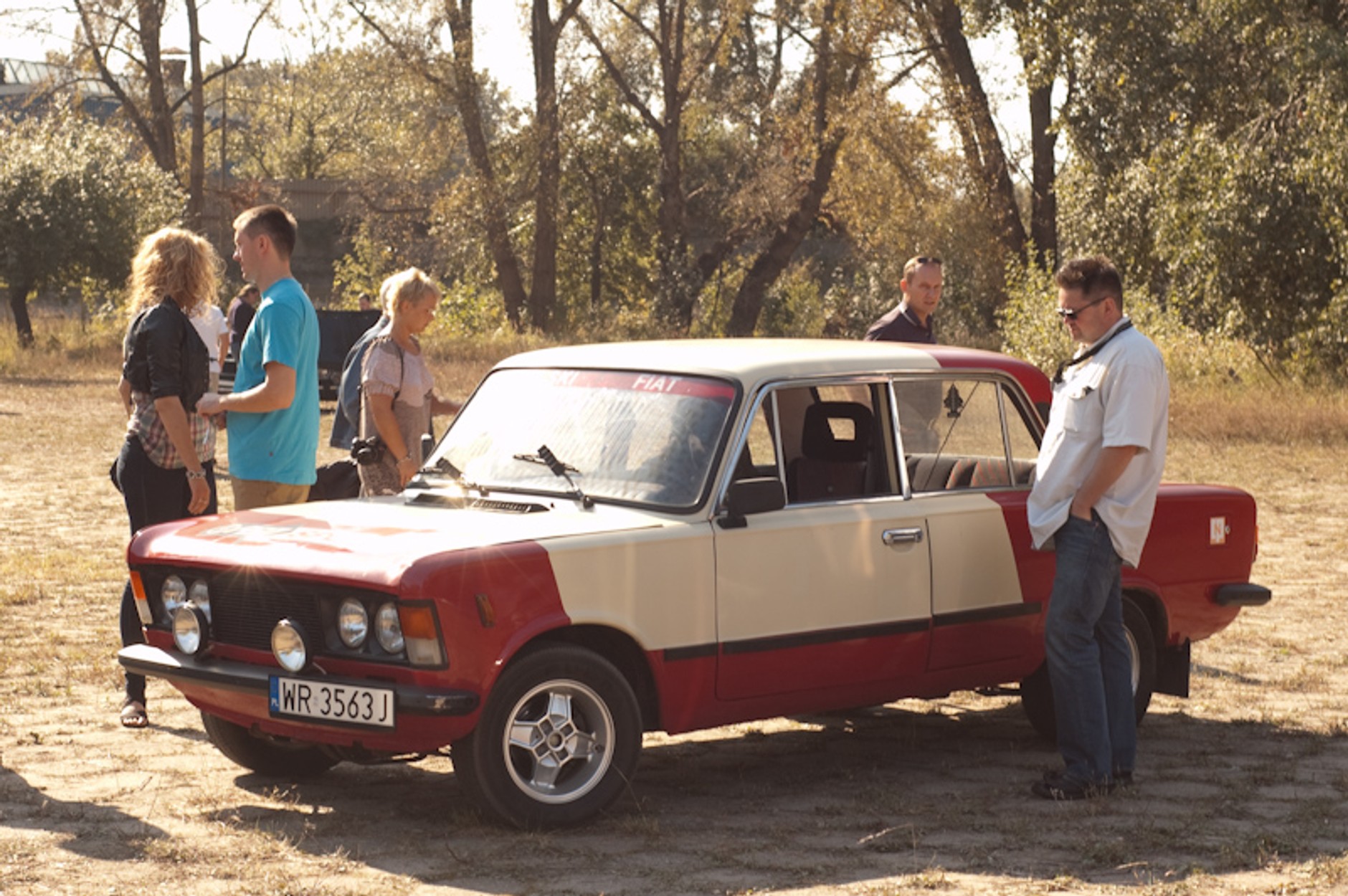 Polskie motocykle i samochody na torze FSO