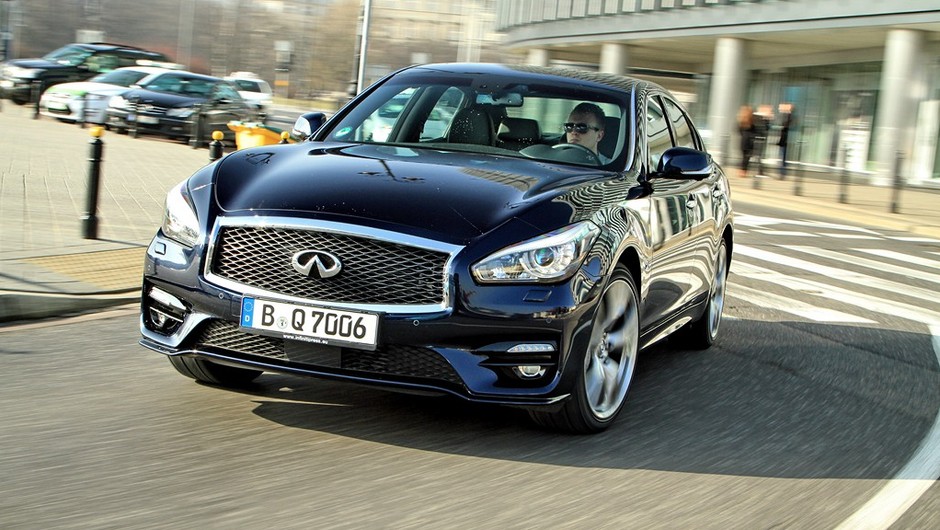 Infiniti Q70
