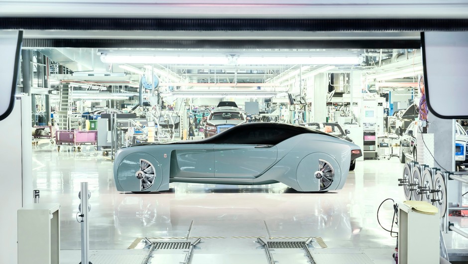 Rolls Royce obrał kierunek „elektryczność”