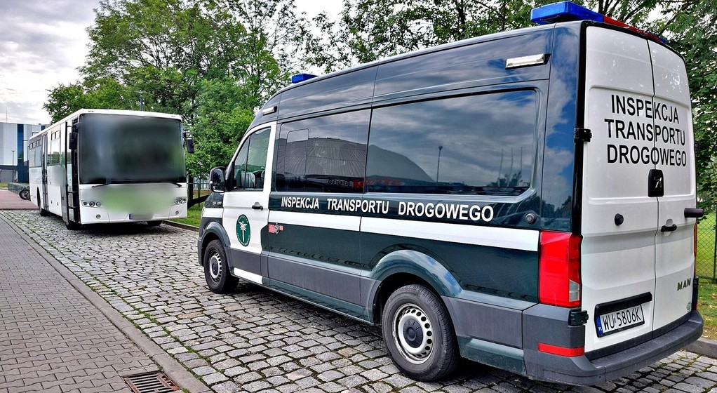 Inspektorzy ITD sprawdzili autokar przed wycieczką przedszkolaków