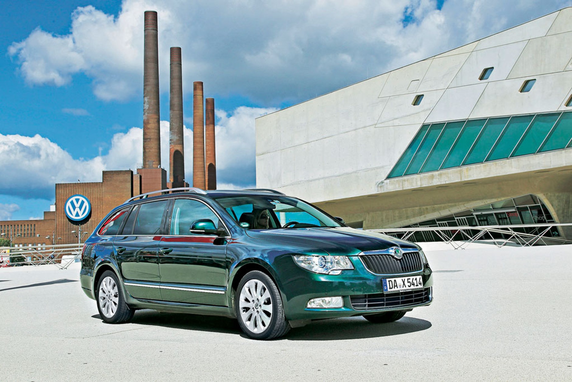 Skoda Superb Combi 2.0 TSi - Spory wyczyn dużej Skody